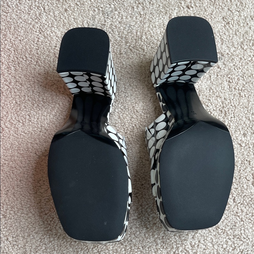 NWT Vaneli Black and White Moyra Polka Dot Chunky Platform Sandals - Picture 8 of 10